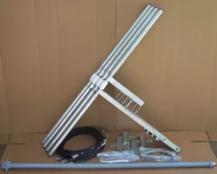 4 DIPOLES ANTENNAS