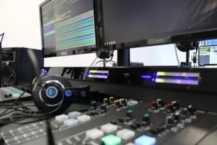 EM24-console.broadcast