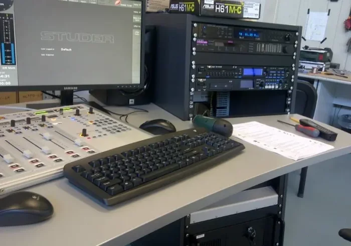 Complete Digital Radio Package - Image 4